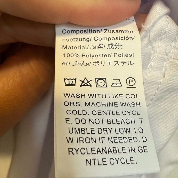 SHEIN Curve White Short Sleeve Tee Distressed USA with Flag Size 1XL NWOT ☀️ - Picture 9 of 10